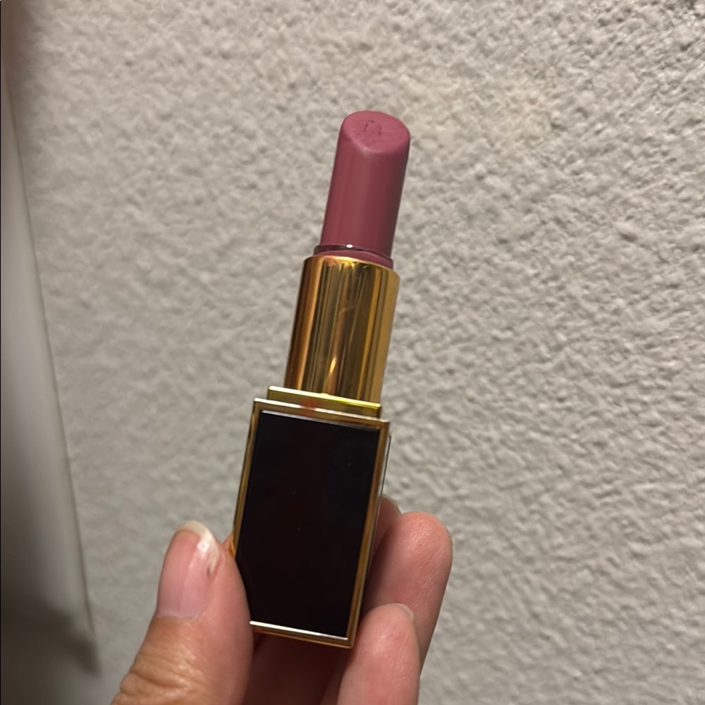 Luxurious Dusty Rose Lipstick by Tom Ford